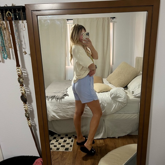 FREE PEOPLE short - Picture 9 of 12